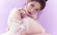 女子澡堂洗澡被偷拍